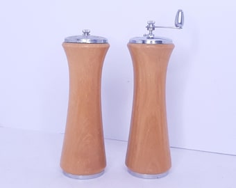Vintage en bois massif avec salière et moulin à poivre en métal, 6,5 pouces, fabriqué au Japon par Woodpecker Woodware, très bon état, légère usure
