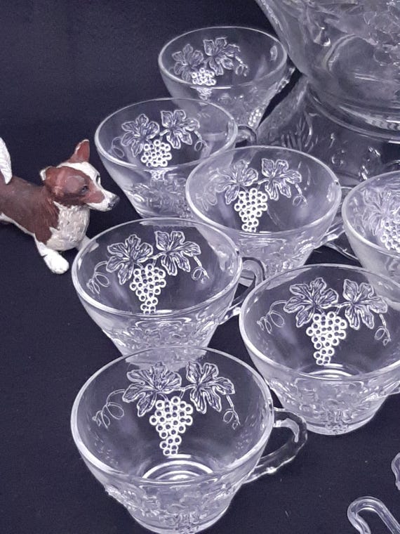 Vintage Anchor Hocking Grape Pattern 27pc Punch Bowl Set