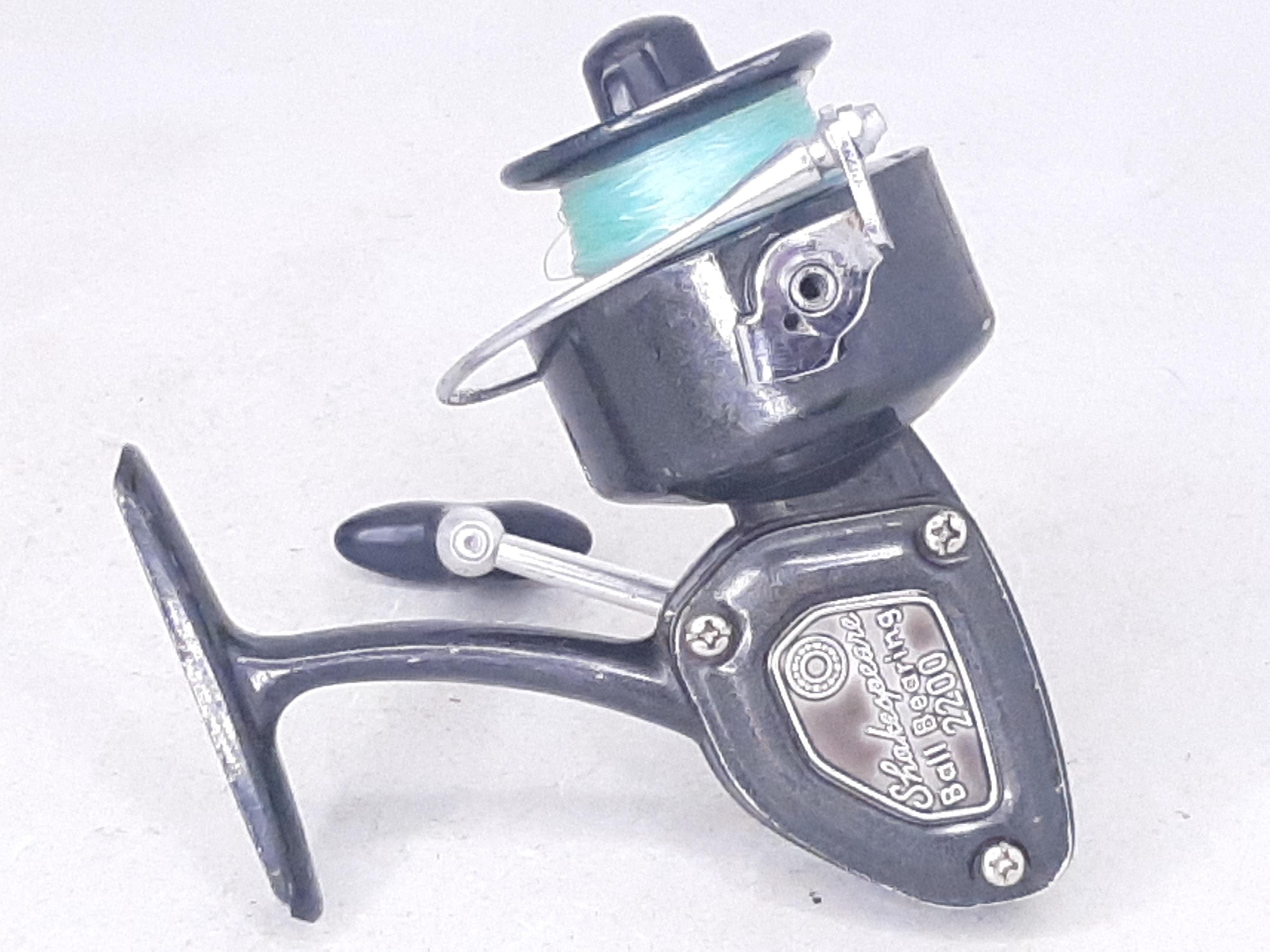 Vintage Shakespeare Ball Bearing 2200 Ultra Light Spinning Reel