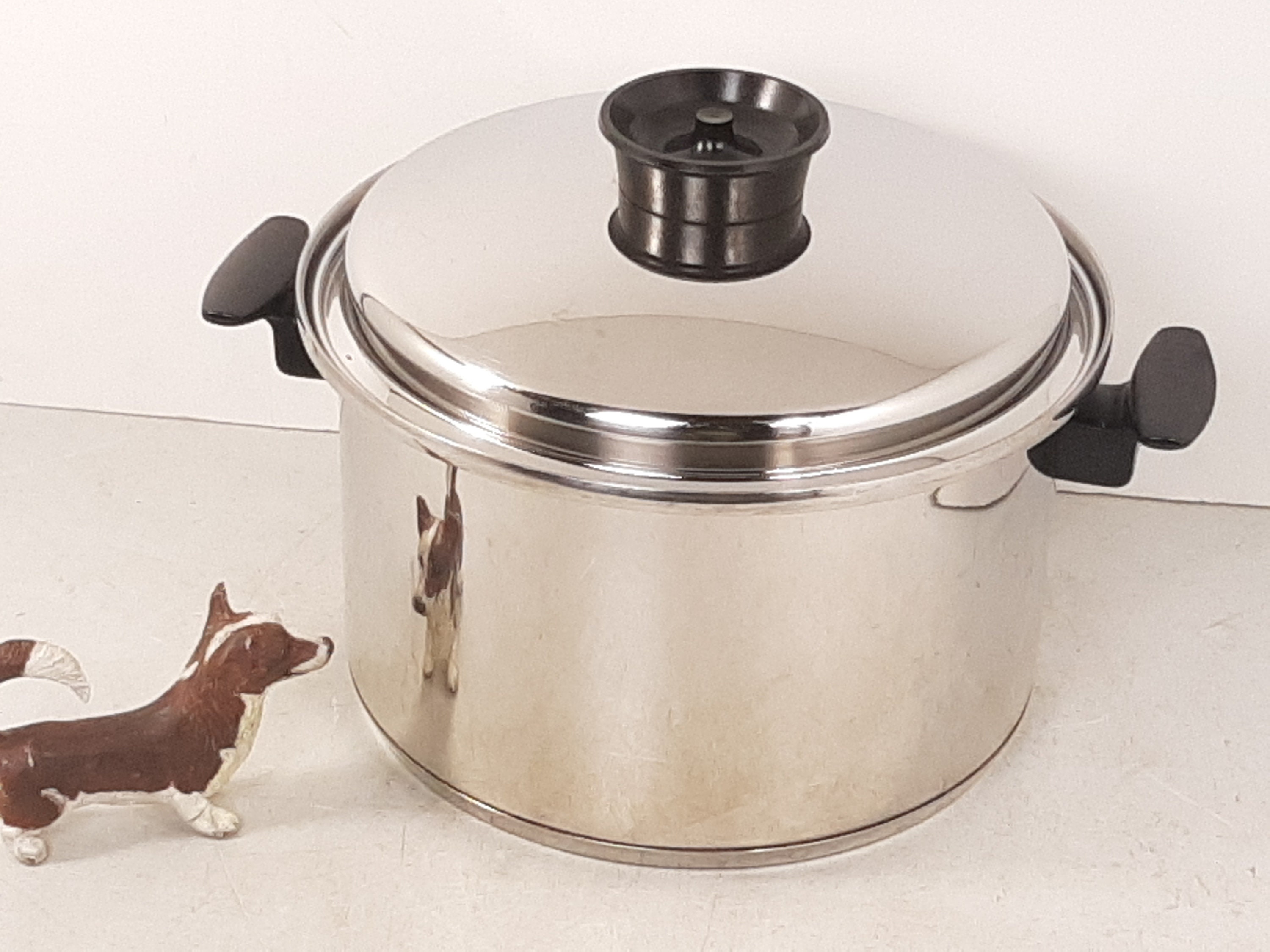 Chefs Ware by Townecraft 1 1/2 Quart Saucepan with Lid Stainless