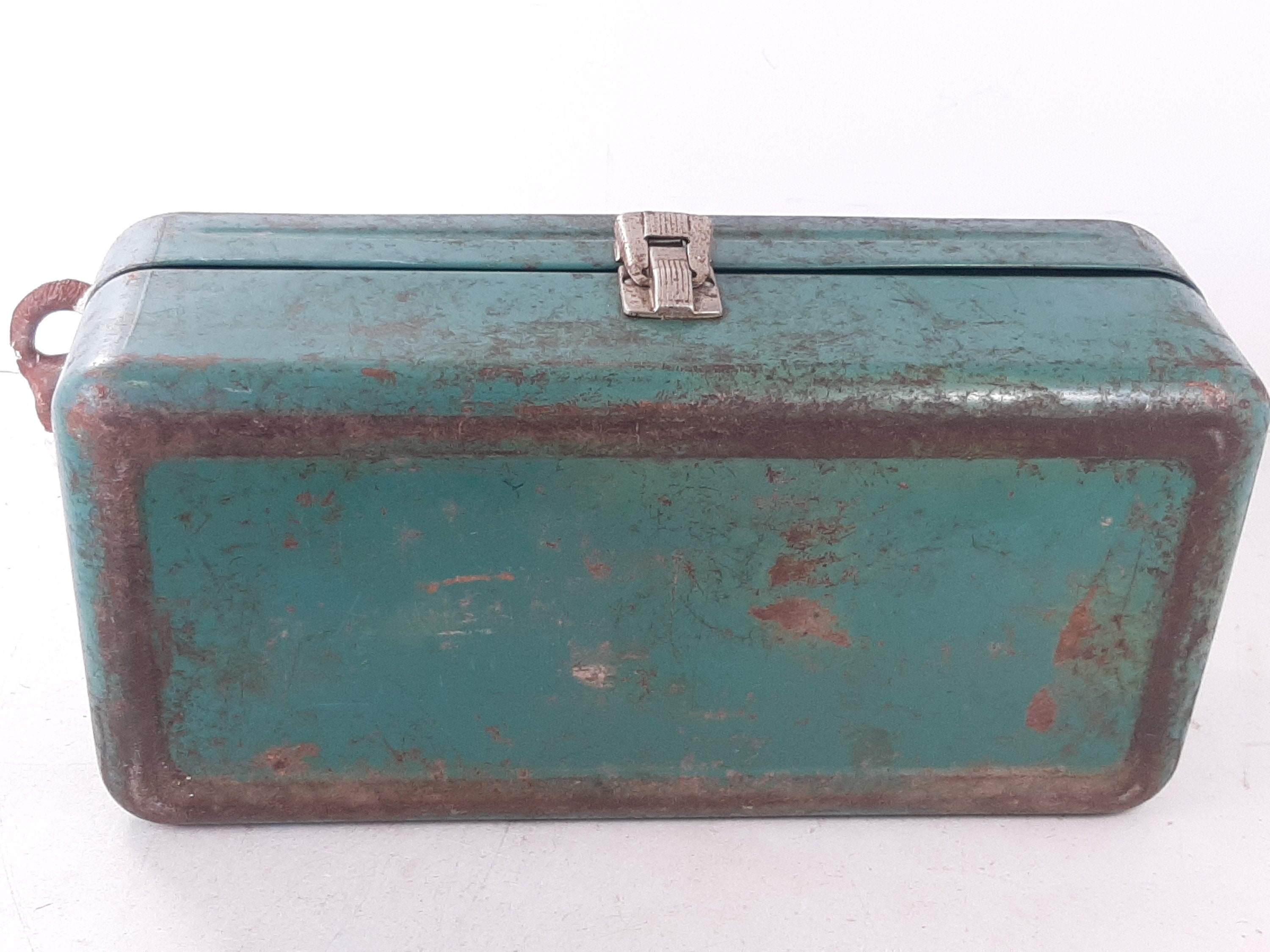 Vintage Victor Metal Tackle Box With One Plastic Tray by Atco