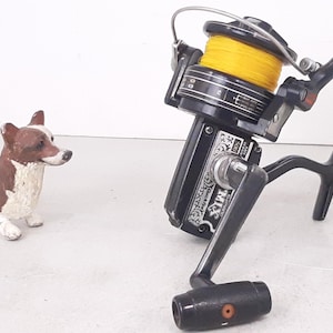Vintage Shimano MLX 500 Quickfire Spinning Reel, Metal Body, Very Good Usable Condition, Mild Wear, Made in Japan, Shimano MLX 500 Reel
