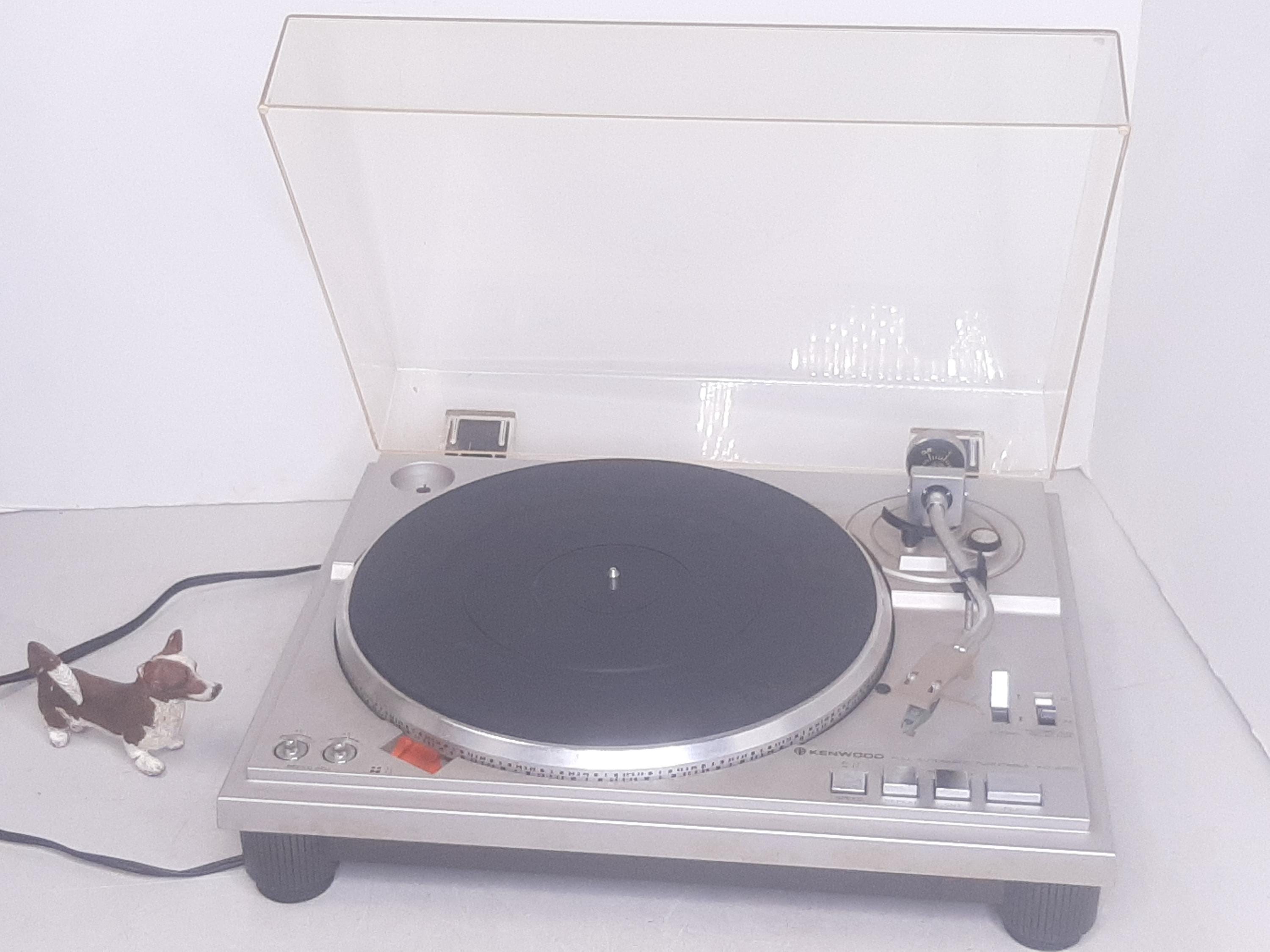 Vintage Kenwood KD-2100 Semi-automatic Turntable for Parts, Motor