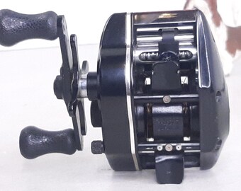 Vintage Shimano Bantam Magnumlite 2200SG Baitcasting Reel