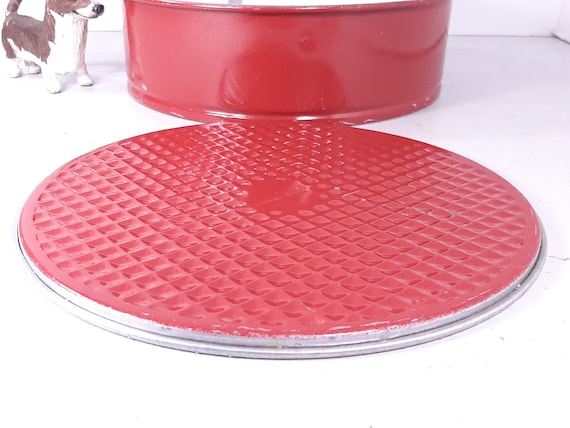 Vintage Nordic Ware Red and White 9 Springform Pan With Checkered Bottom,  Very Good Condition, Mild Wear, Red and White Cheesecake Pan 