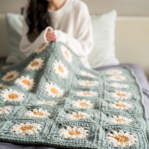 Cozy Days Daisy Blanket Crochet Pattern image 6