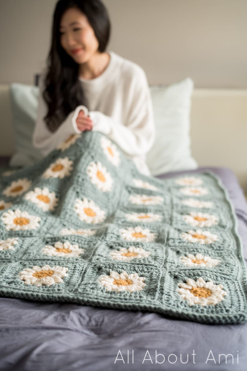 Cozy Days Daisy Blanket Crochet Pattern image 6