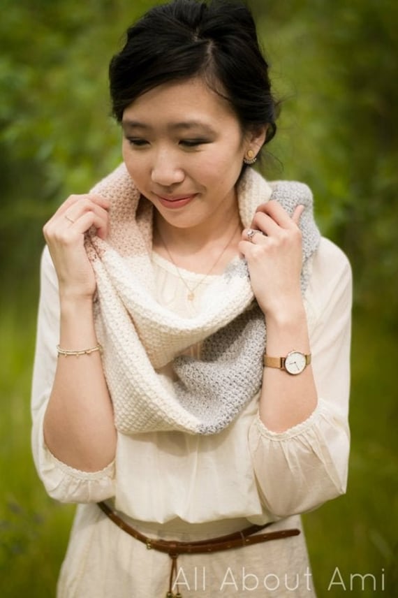 40 Crochet Cowl and Crochet Scarf Patterns to Warm Up Fall and Winter 21 Cadence Color-Blocked Cowl Crochet