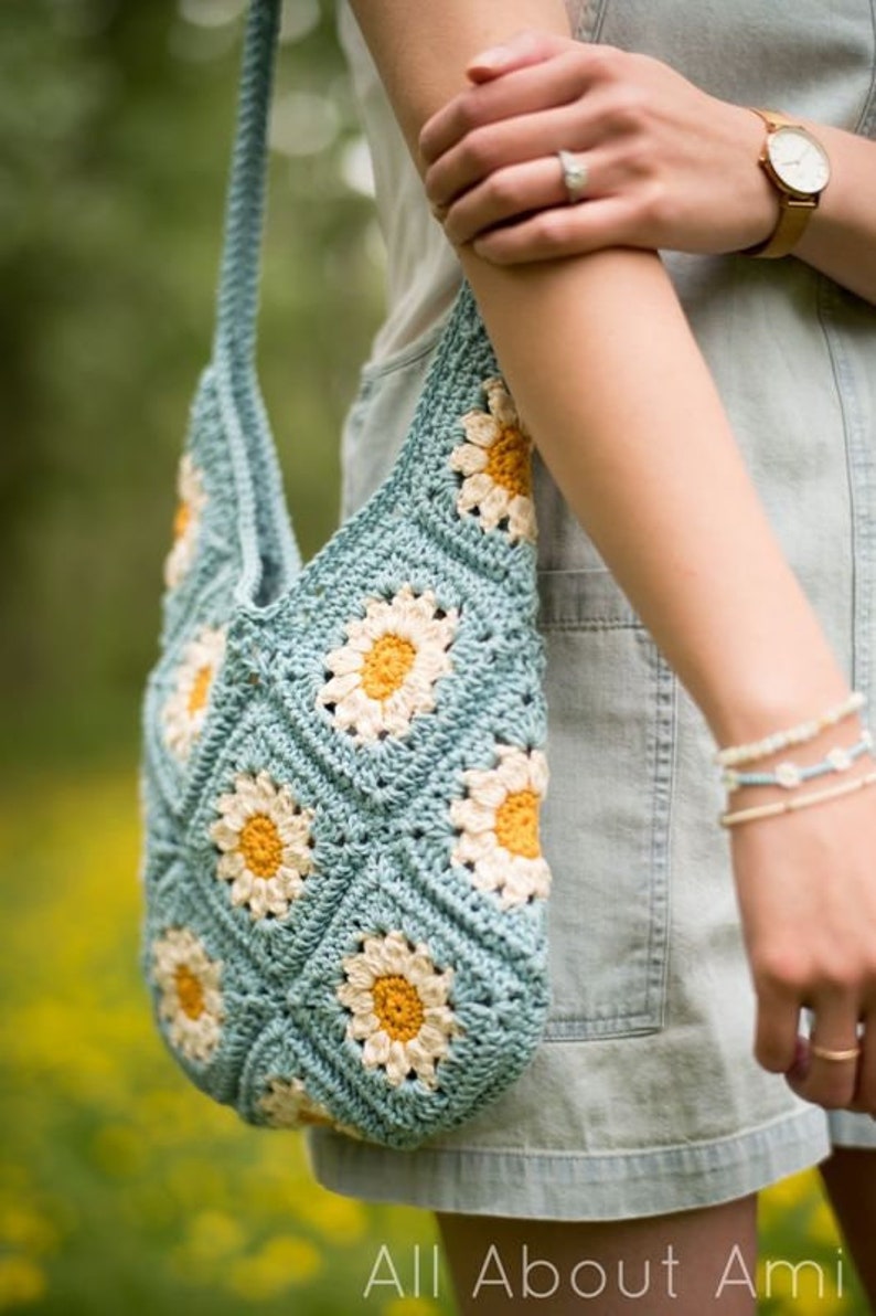 Summer Days Daisy Bag Crochet Pattern image 1