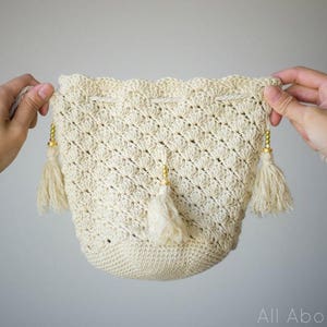 Regency Reticule Crochet Pattern image 2