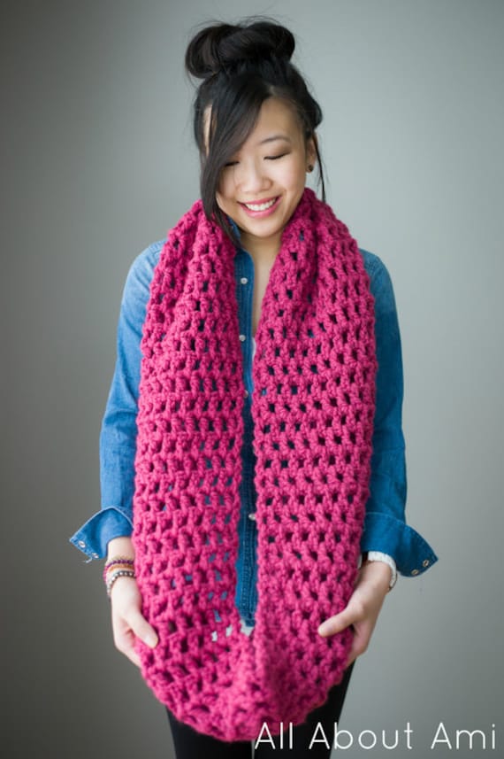 40 Crochet Cowl and Crochet Scarf Patterns to Warm Up Fall and Winter 20 Chunky & Long Double Crochet Cowl Patterns