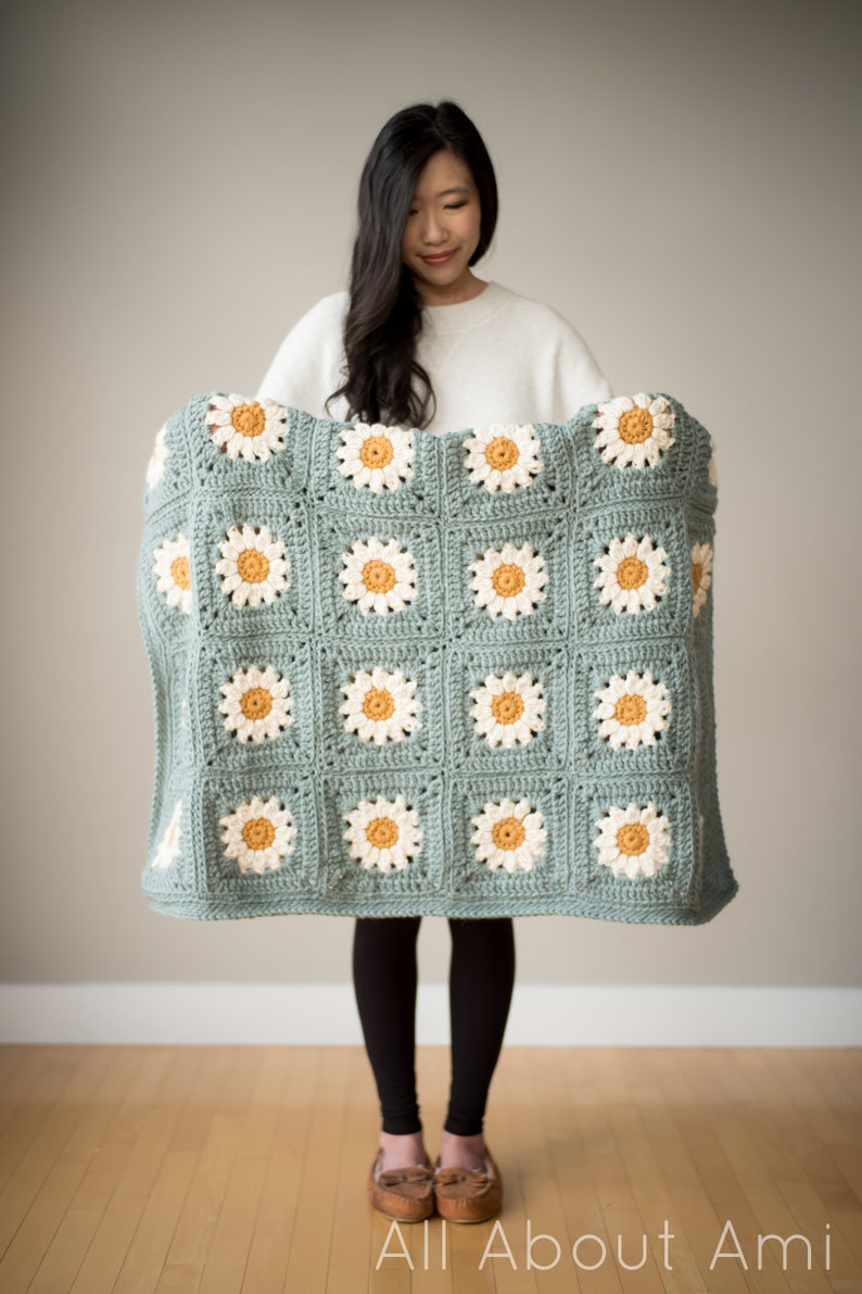 Cozy Days Daisy Blanket Crochet Pattern image 4