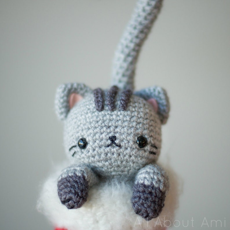 Chester the Christmas Cat Crochet Pattern image 2