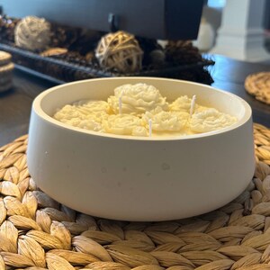 Stunning floral candle