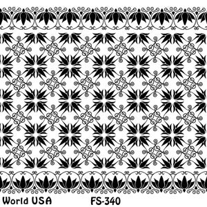 Peut inclure: Motif décoratif noir et blanc avec des éléments floraux et géométriques. Le motif comprend des bordures florales répétées et une grille centrale de fleurs et de volutes stylisées. Le texte en bas indique "Art Clay World USA", "FS-340" et "Krista".