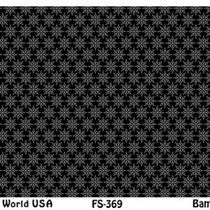Peut inclure: Motif noir et blanc avec un motif répétitif de petites fleurs stylisées. Le motif est sur un fond noir. Le texte "Art Clay World USA" est dans le coin inférieur gauche. Le texte "FS-369" est au centre en bas. Le texte "Bam Inverse" est dans le coin inférieur droit.