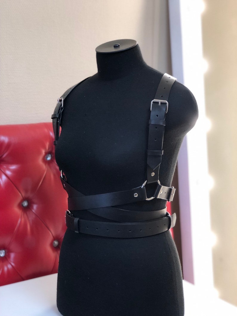 Arnés de cuero para mujeres / arnés de cuero / correas de Etsy