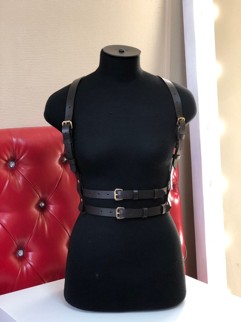 leather harness belt fashion