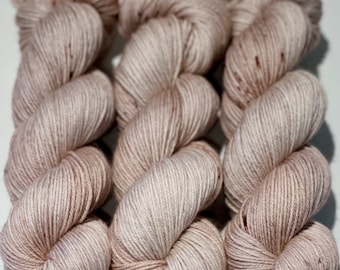 Hand Dyed Yarn "Sabelle" Brown Tan Taupe Sable Beige Speckled BFL Bluefaced Leicester Sport Superwash 287yds 100g