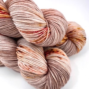 Hand Dyed Yarn Caramel Mochaccino Brown Beige Copper Red Pink Gold Speckled Merino DK Superwash 243 100g image 4