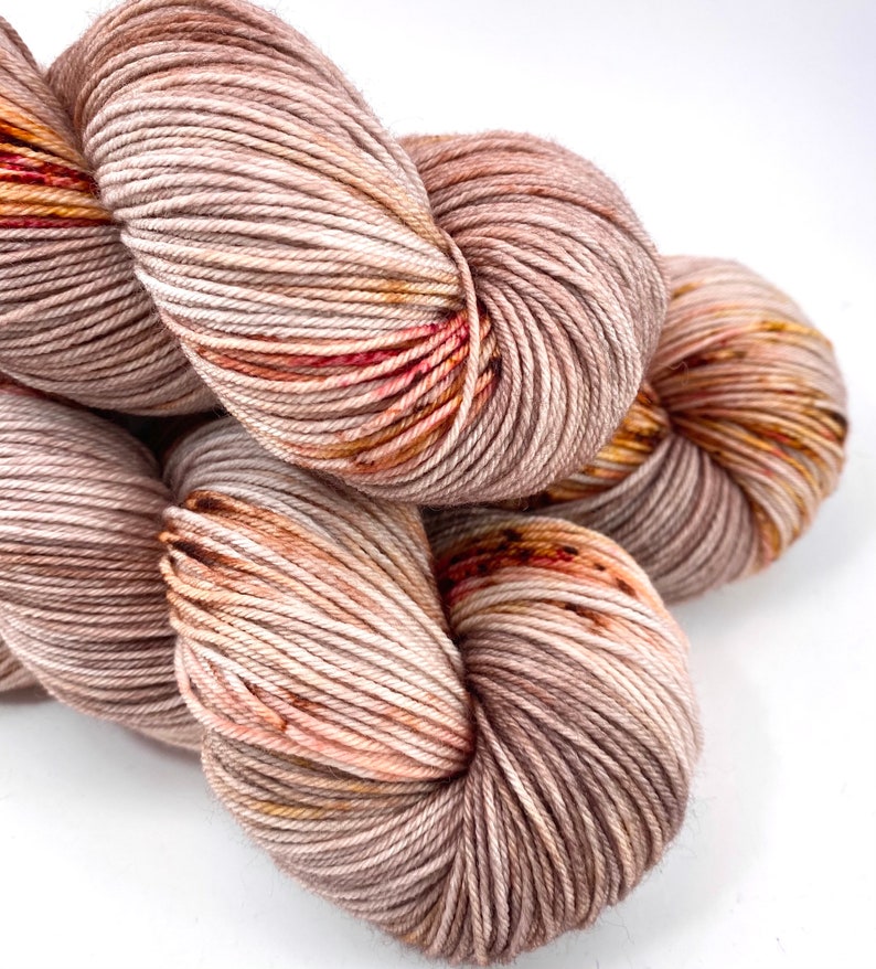 Hand Dyed Yarn Caramel Mochaccino Brown Beige Copper Red Pink Gold Speckled Merino DK Superwash 243 100g image 4