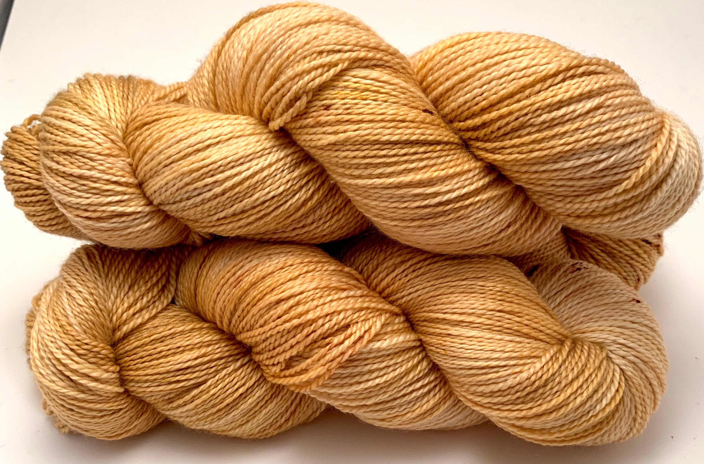 Hand Dyed Yarn wheat Kings Yellow Blonde Gold Tan Brown Speckled Bluefaced  Leicester BFL Fingering Superwash 438yds 100g 