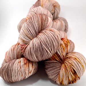 Hand Dyed Yarn Caramel Mochaccino Brown Beige Copper Red Pink Gold Speckled Merino DK Superwash 243 100g image 6