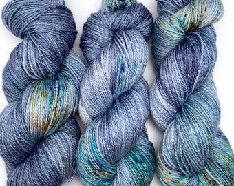 Hand Dyed Yarn "BeeBop Blues" Blue Navy Turquoise Green Gold Violet Speckled Merino Nylon Fingering Sock SW 437yds 100g