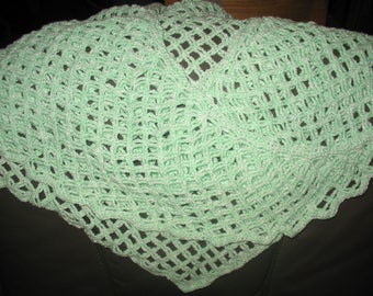 CHALE CHECHE ECHARPE au crochet coloris vert/blanc