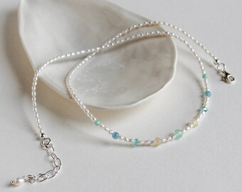 Bunte Perlenkette mit Aquamarin, Smaragd, Apatit, Rutilquarz und Mini Süßwasserperlen/ bunte Perlenkette / Geschenke für sie