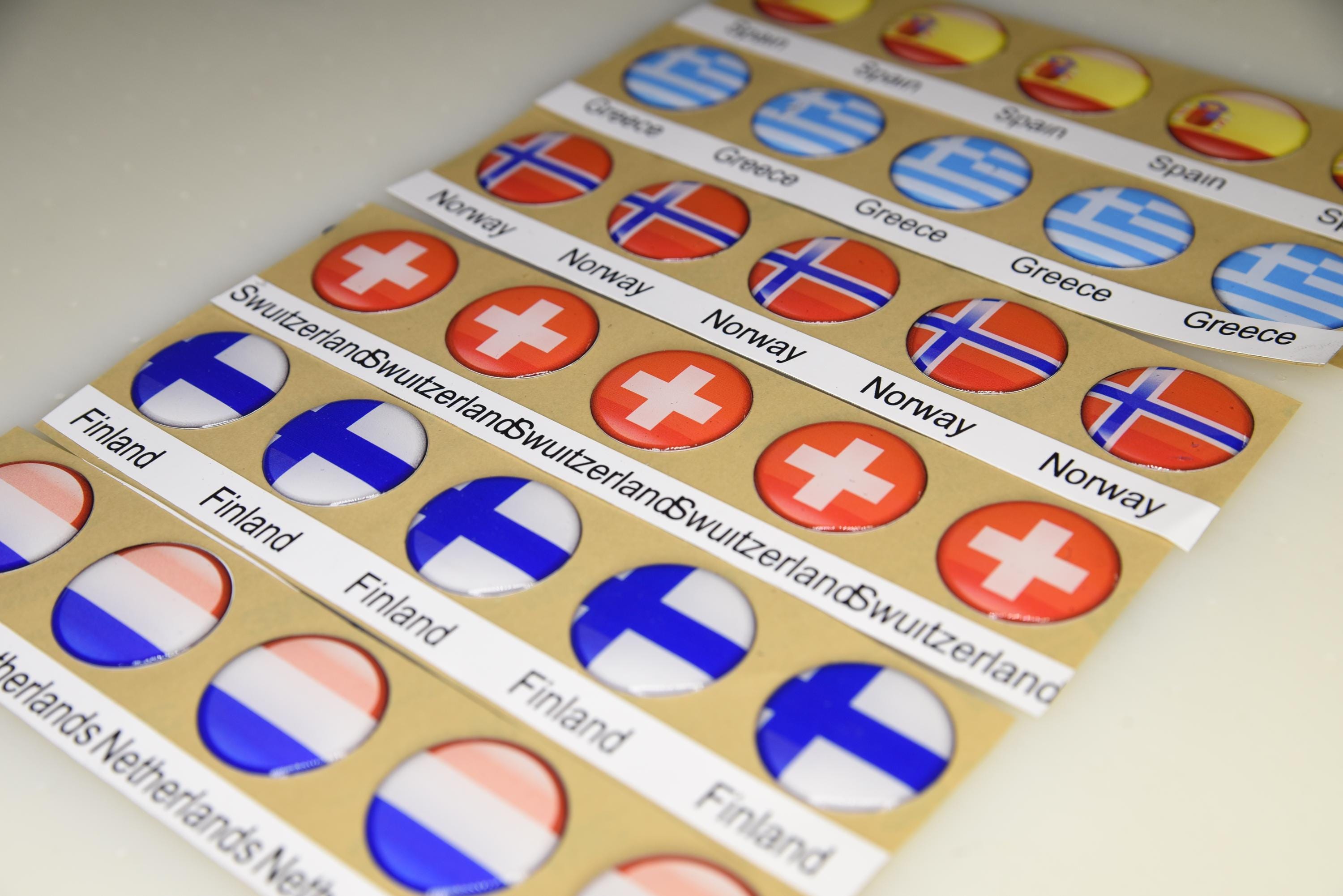 Mini Aufkleber Finnland Flagge – 33x20 Mm, 12 Stück, Selbstklebend Auf Bögen