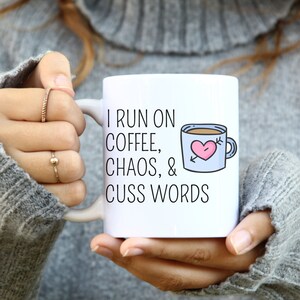 Kaffee Chaos Cuss Worte Tasse, Lustige Tasse, Sarkastische Tasse, Freche Tasse, Sarkastische Mama Tasse, Lustige Mama Tasse, Geschenk für Mama, Mama Geschenk