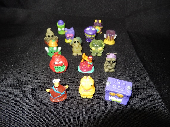 その他 GYAROMI Garbage Toyyyyy GROSSERY GANG TRASH Pack Trashie Toy Figures - Hair Force - Bug