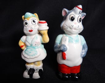 Vtg KIT KAT Cat Vandor Salt & Pepper Shakers - Vintage 1988 Pelzman Korea - Anthropomorphic Kitty Cat Diner Waitress and Chef / Cook - Rare
