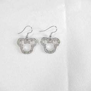 DISNEY MICKEY MOUSE Silber Ton Strass Ausgeschnitten Ohrhänger baumeln Ohrringe | © Disney | Zauberhafte Cut-Out Ohrringe Bild 2