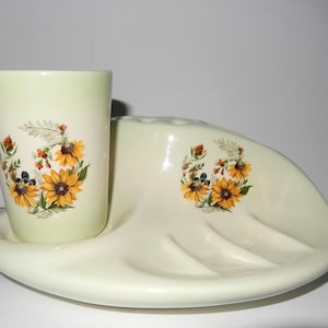 Vintage VITREX Ceramic BATHROOM CADDY - 1980&#39;s All-In-One Soap Dish, Toothbrush & Toothpaste Holder and Cup - Valet Tray Light Green Floral