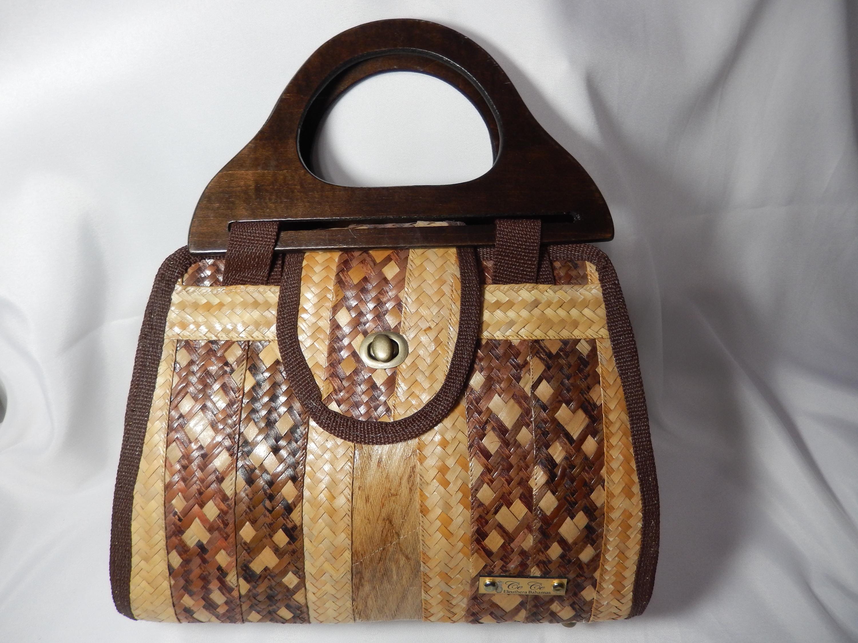 CE CE BAHAMAS Straw Hand Woven Purse W/ Wood Handles - Vintage