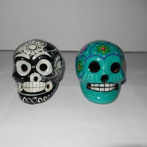 Lot of 2 Handmade Mexican Folk Art Sugar Skull Day Of The Dead Halloween Decorations - Mexico Glossy Hand Painted Pottery / Clay - Talavera