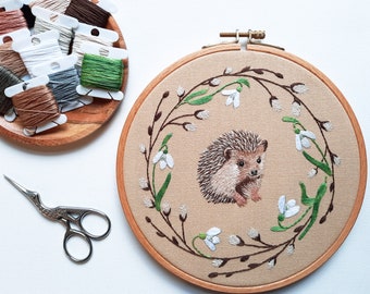 Hedgehog & Snowdrops hand embroidery guided pattern - Hedgehog Thread Painting - Nature Embroidery - PDF Instant download