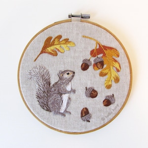 Eichhörnchen und Eicheln Hand Stickmuster - Fadenmalerei Herbst Stickerei - PDF sofort download