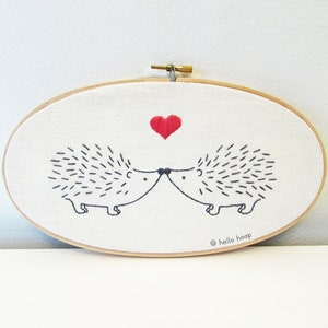 Hedgehog hand embroidery pattern Valentine's Day PDF Instant download image 2