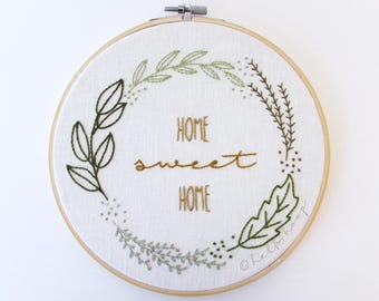 Home Sweet Home hand embroidery pattern - Floral wreath - PDF - Instant download