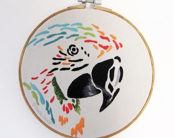 Parrot hand embroidery pattern - Macaw - Tropical Bird - PDF - Instant download