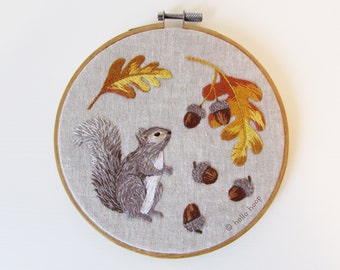 Squirrel and acorns hand embroidery pattern - Thread painting DIY - Autumn Embroidery - PDF Instant download