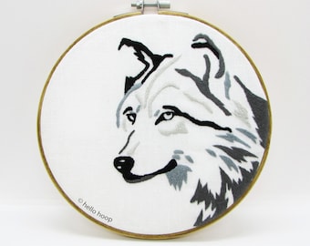 Wolf hand embroidery pattern - PDF - Instant download