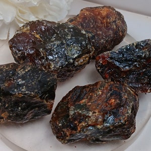 Natural Sumatran Amber healing crystal, natural fossilized mineral specimen