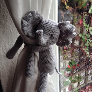 Olifant gordijn stropdas terug (single), kwekerij gordijnen stropdas rug, kinderkamer decoratie, dierlijke stropdas rug, gehaakte stropdas terug, nieuwe baby cadeau