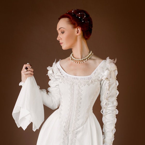 Italian Renaissance dress, 16th century corset dress - Made to order with another lace