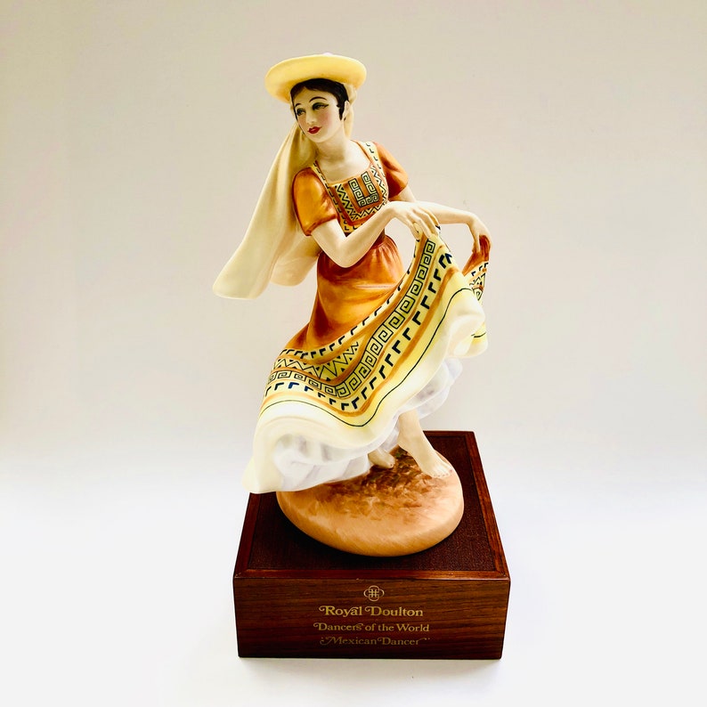 Vintage Statue FREE Shipping Lady Figurine Royal Doulton Figurine Royal Doulton Christmas Morning Statue