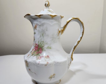 H & Co Limoges Teapot Schleiger 56C, blank 205 with Gold Trim